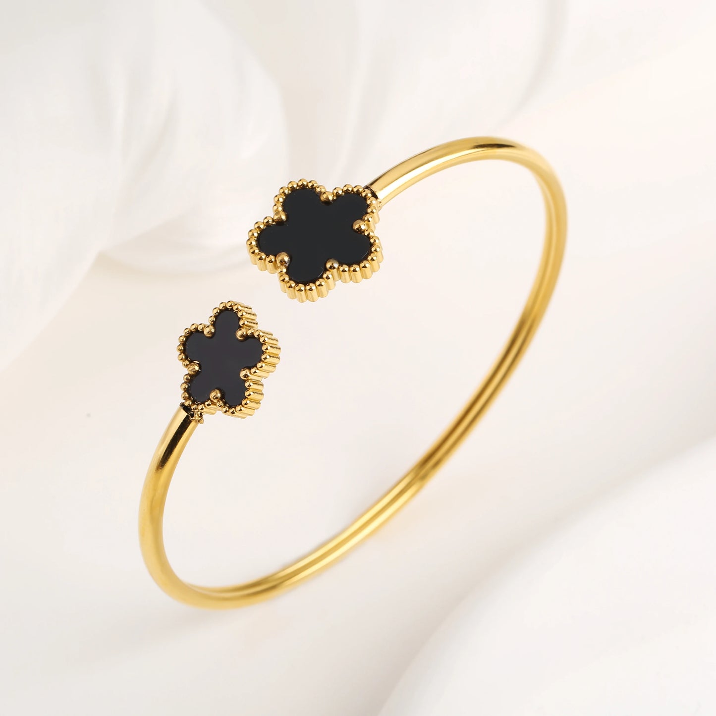 Hot Sale Simple Shell Five-Leaf Flower Stainless Steel Open Bangle Fashion For Woman Non Fading Clover Jewelry Party Gift Female