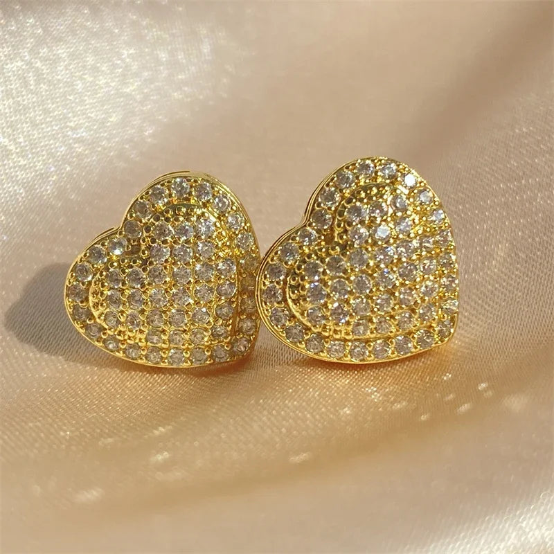 Classic Design Dazzling Heart Stud Earrings for Women High Quality Romantic Female Accessories Timeless Styling Jewelry
