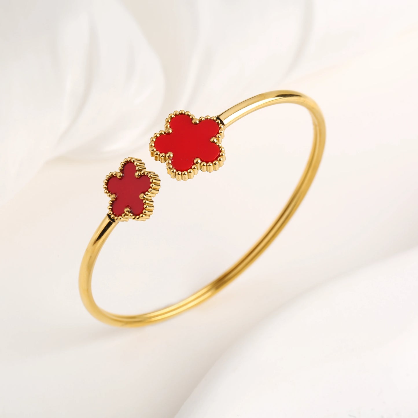 Hot Sale Simple Shell Five-Leaf Flower Stainless Steel Open Bangle Fashion For Woman Non Fading Clover Jewelry Party Gift Female