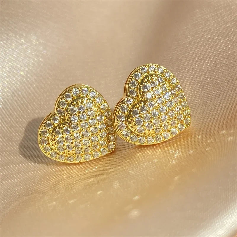 Classic Design Dazzling Heart Stud Earrings for Women High Quality Romantic Female Accessories Timeless Styling Jewelry