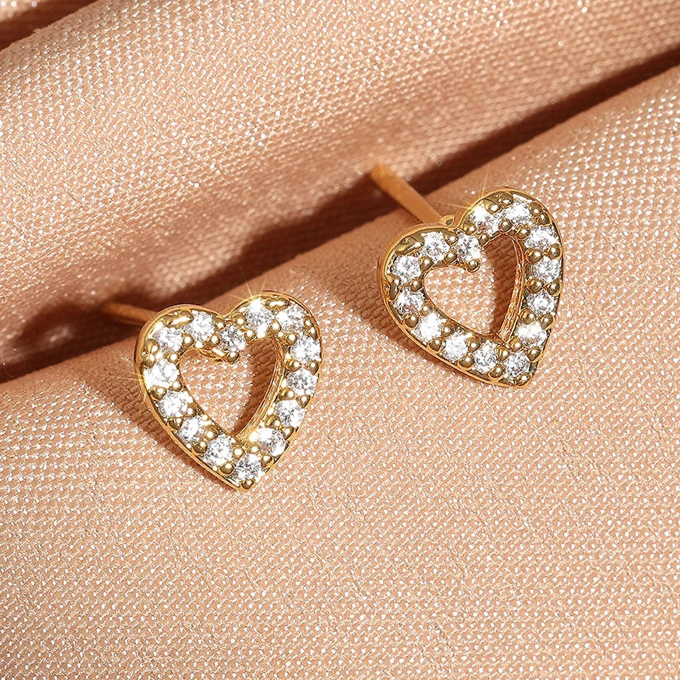 Classic Design Dazzling Heart Stud Earrings for Women High Quality Romantic Female Accessories Timeless Styling Jewelry