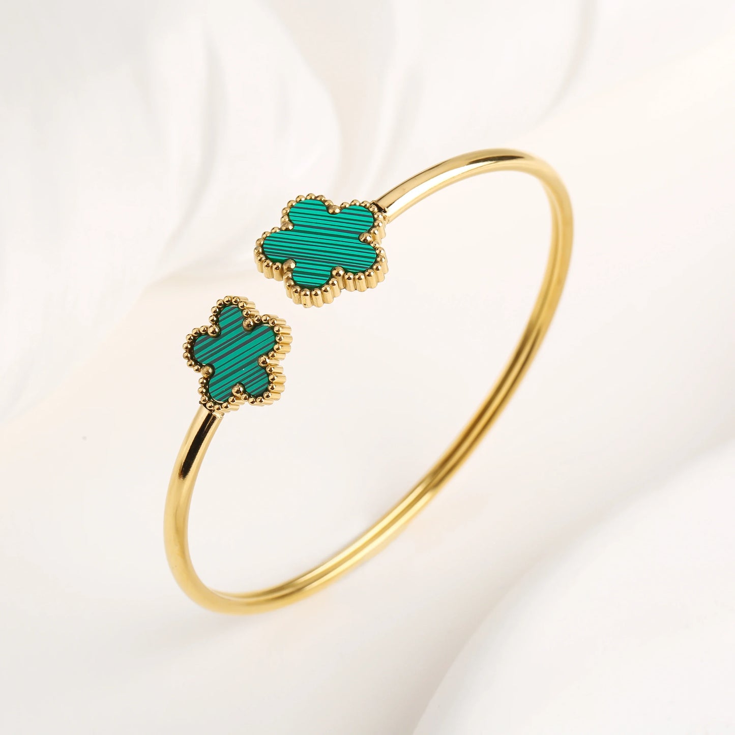 Hot Sale Simple Shell Five-Leaf Flower Stainless Steel Open Bangle Fashion For Woman Non Fading Clover Jewelry Party Gift Female