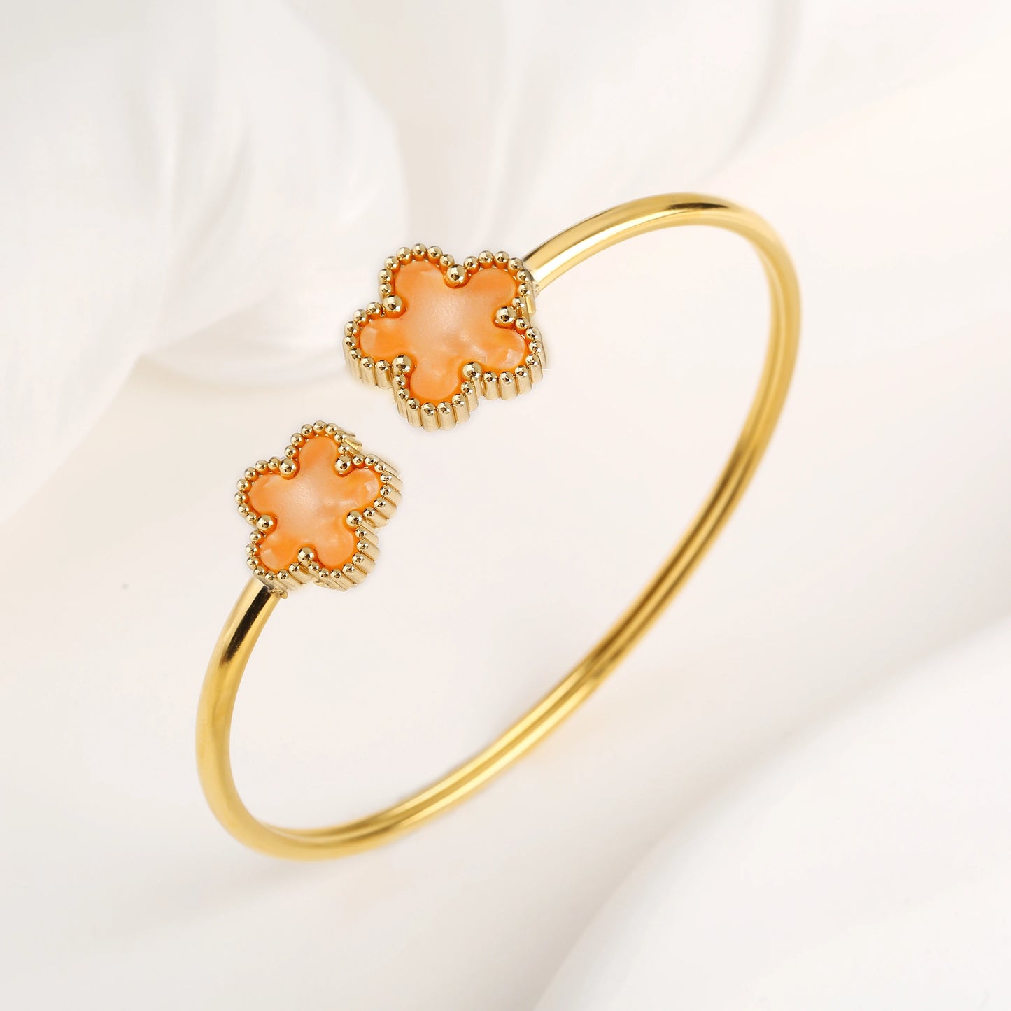 Hot Sale Simple Shell Five-Leaf Flower Stainless Steel Open Bangle Fashion For Woman Non Fading Clover Jewelry Party Gift Female
